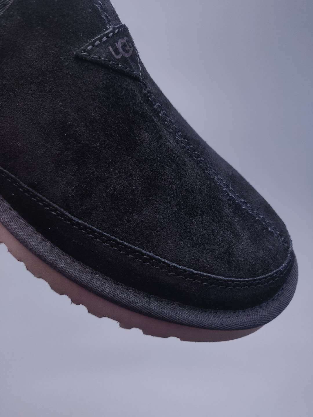 Black Men’s Slip-On Low-Top Sneakers — New Arrival | In Stock