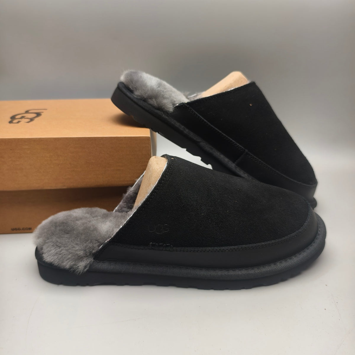 Black Ultra-Lightweight Fluffy Men’s Slippers — New Arrival | In Stock