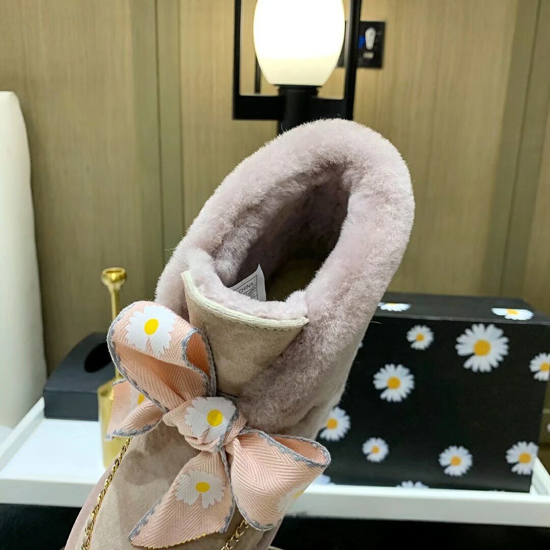 Daisy Chain Ribbon Snow Boot — Dusty Pink | New Arrival | In Stock