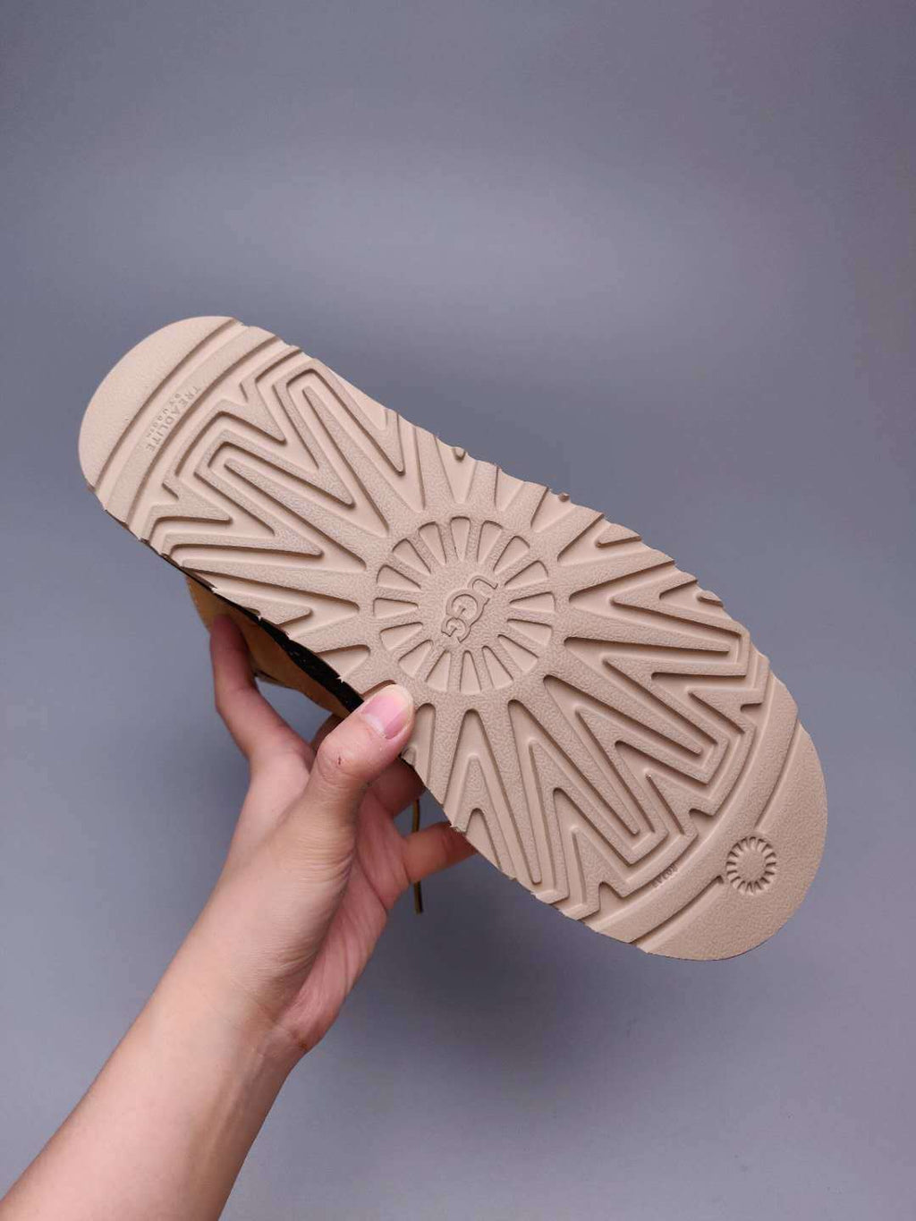 Chestnut Men’s Casual Lace-Up Sneakers — New Arrival | In Stock