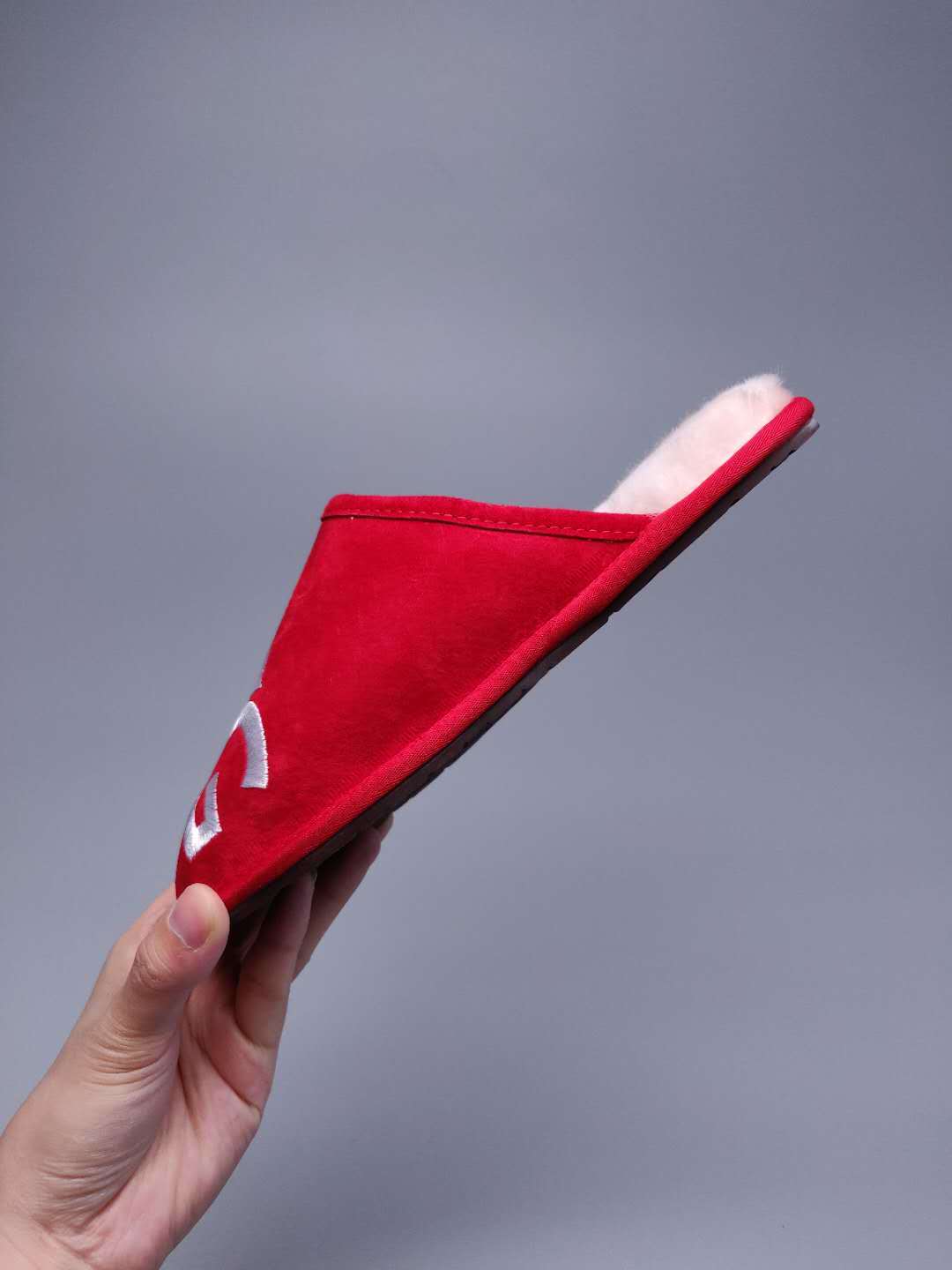 Red G-Logo Indoor Slippers — New Arrival | In Stock
