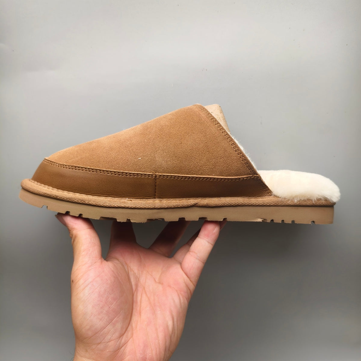 Chestnut Ultra-Lightweight Fluffy Men’s Slippers — New Arrival | In Stock