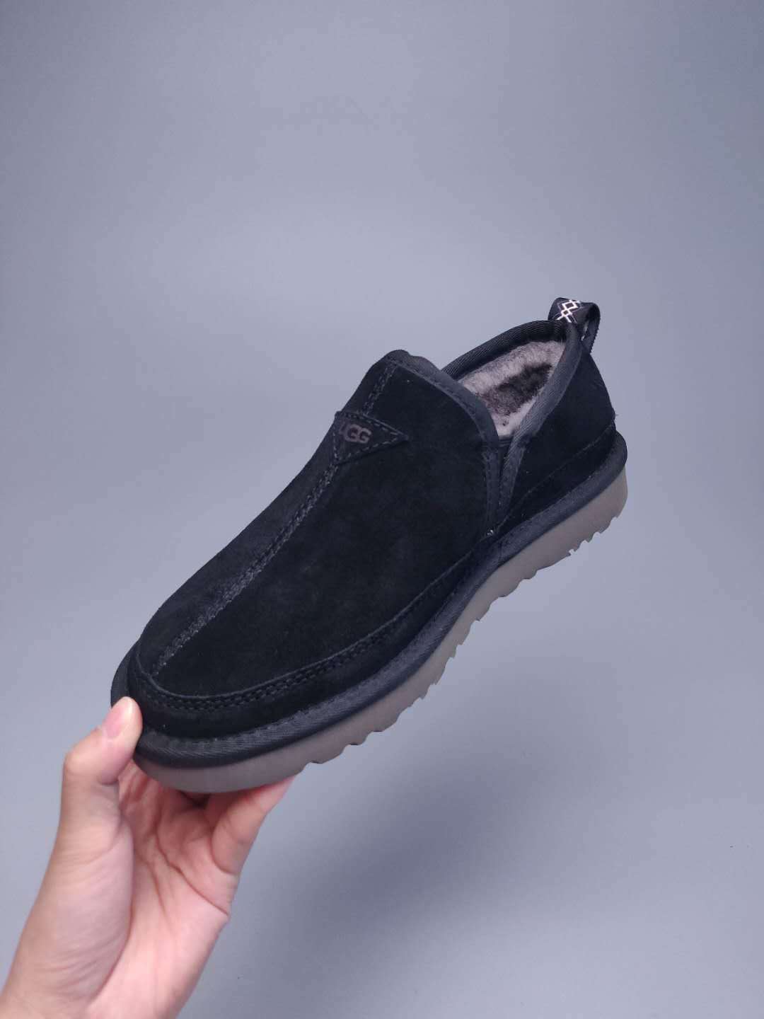 Black Men’s Slip-On Low-Top Sneakers — New Arrival | In Stock