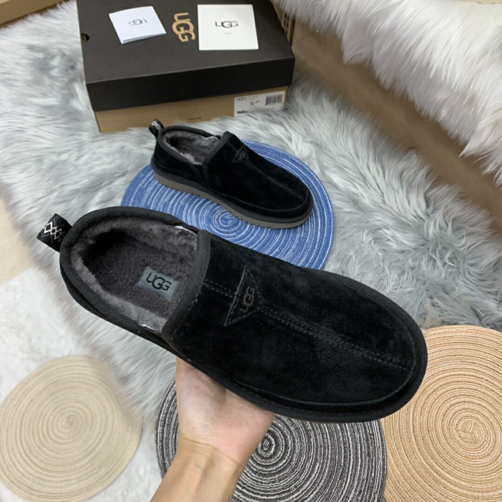 Black Men’s Slip-On Low-Top Sneakers — New Arrival | In Stock