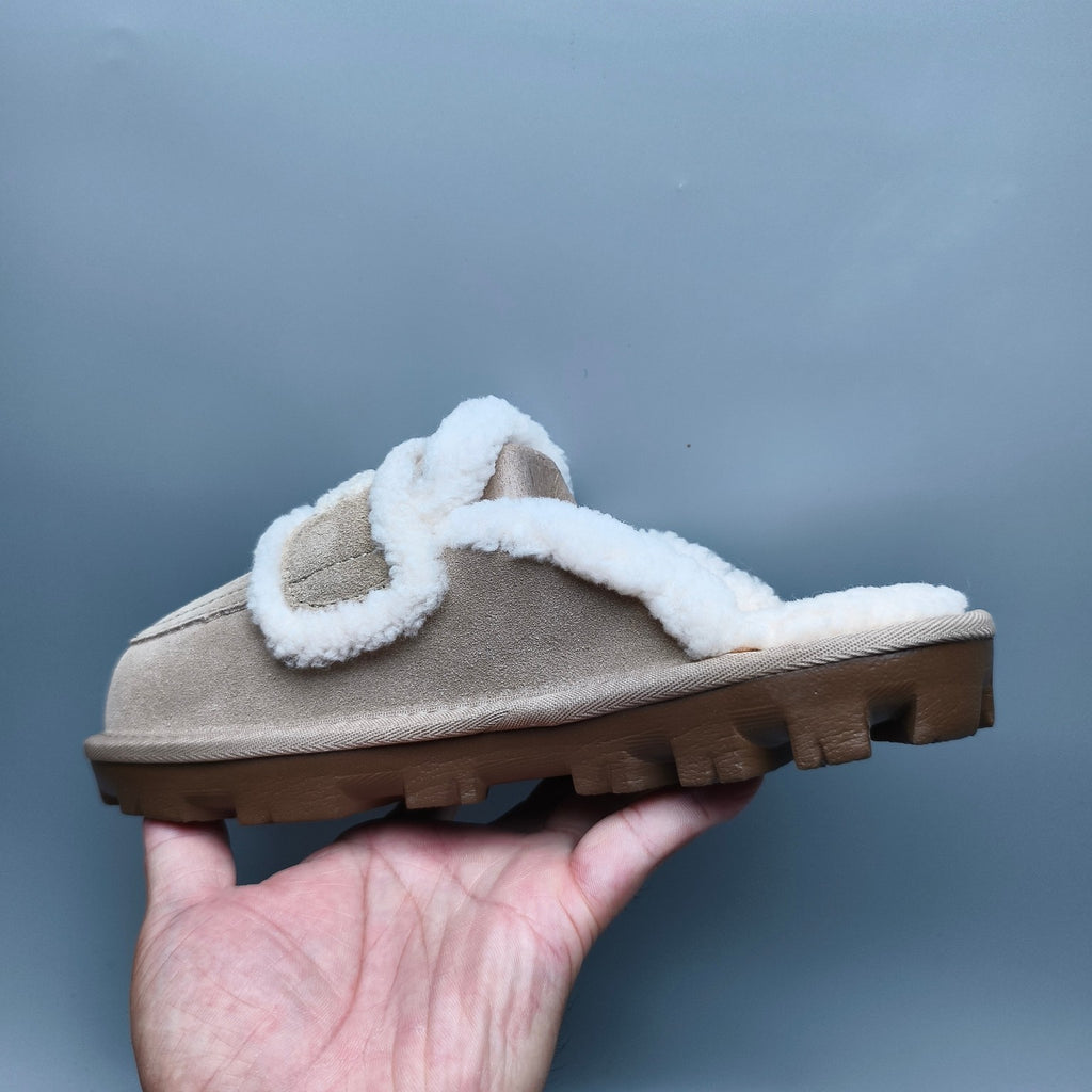 Sand Fluffy Big Logo Casual Slippers