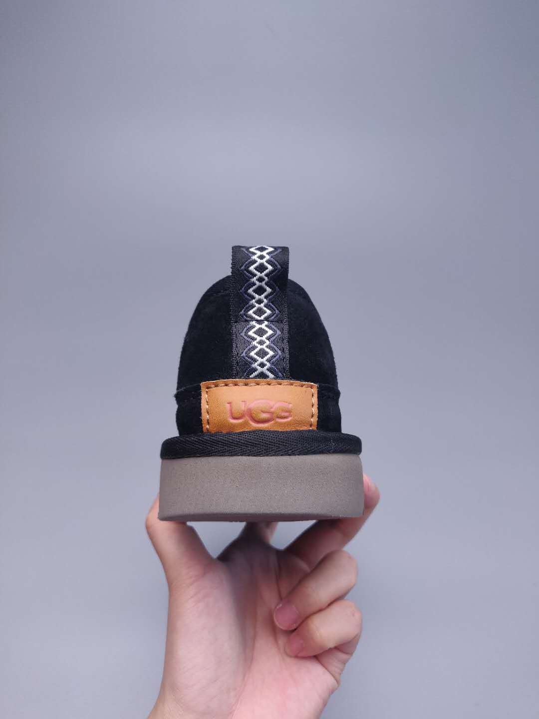 Black Men’s Slip-On Low-Top Sneakers — New Arrival | In Stock