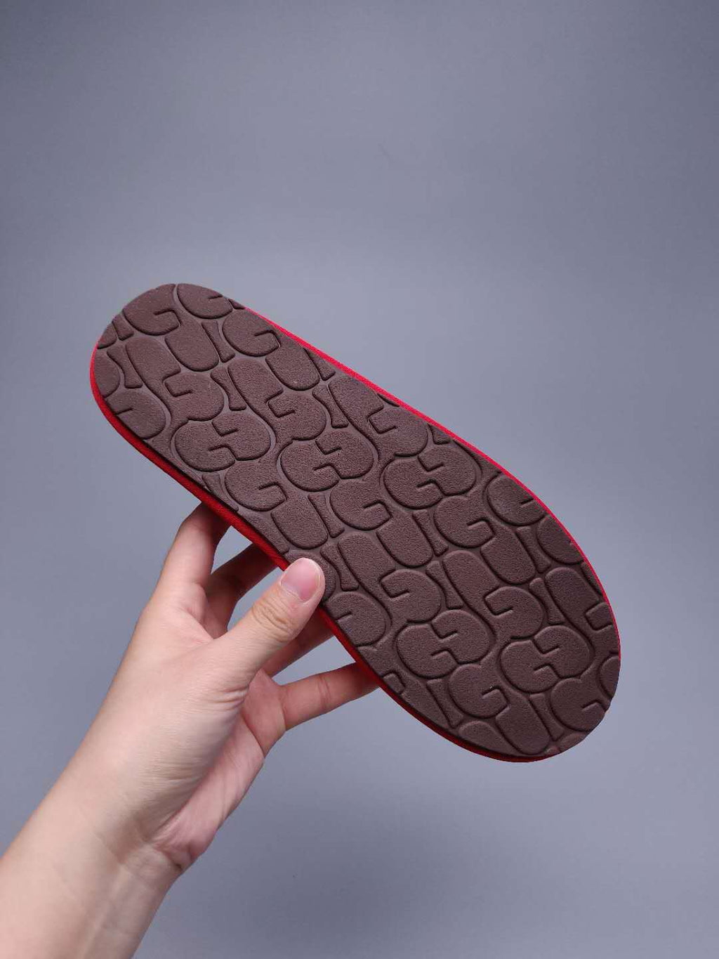 Red G-Logo Indoor Slippers — New Arrival | In Stock