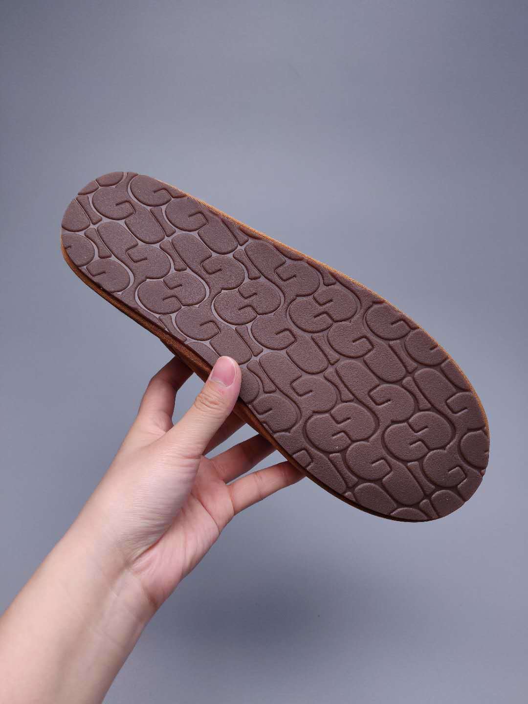 Chestnut G-Logo Indoor Slippers — New Arrival | In Stock