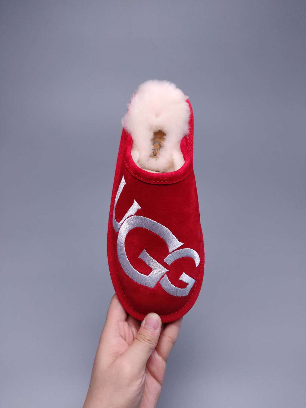 Red G-Logo Indoor Slippers — New Arrival | In Stock