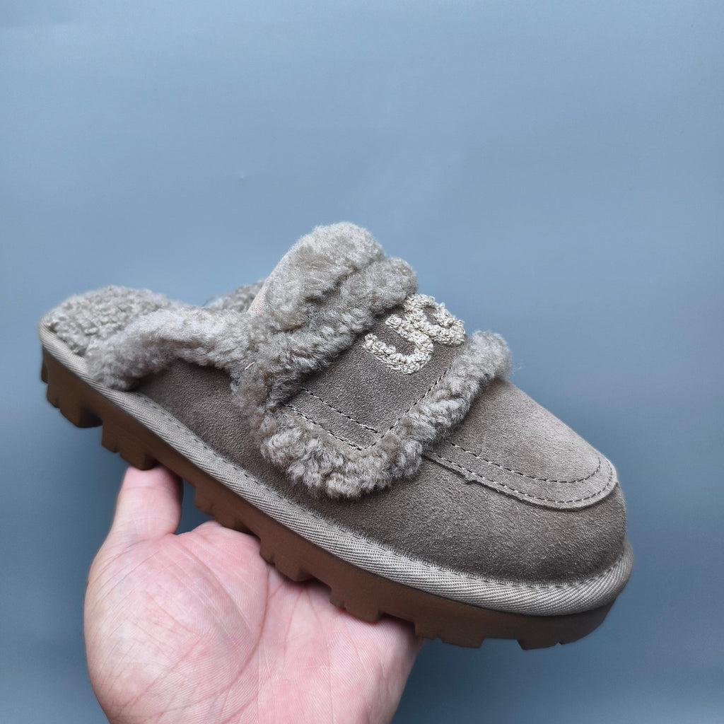 Antelope Brown Fluffy Big Logo Casual Slippers