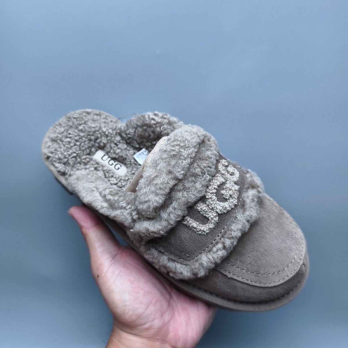 Antelope Brown Fluffy Big Logo Casual Slippers