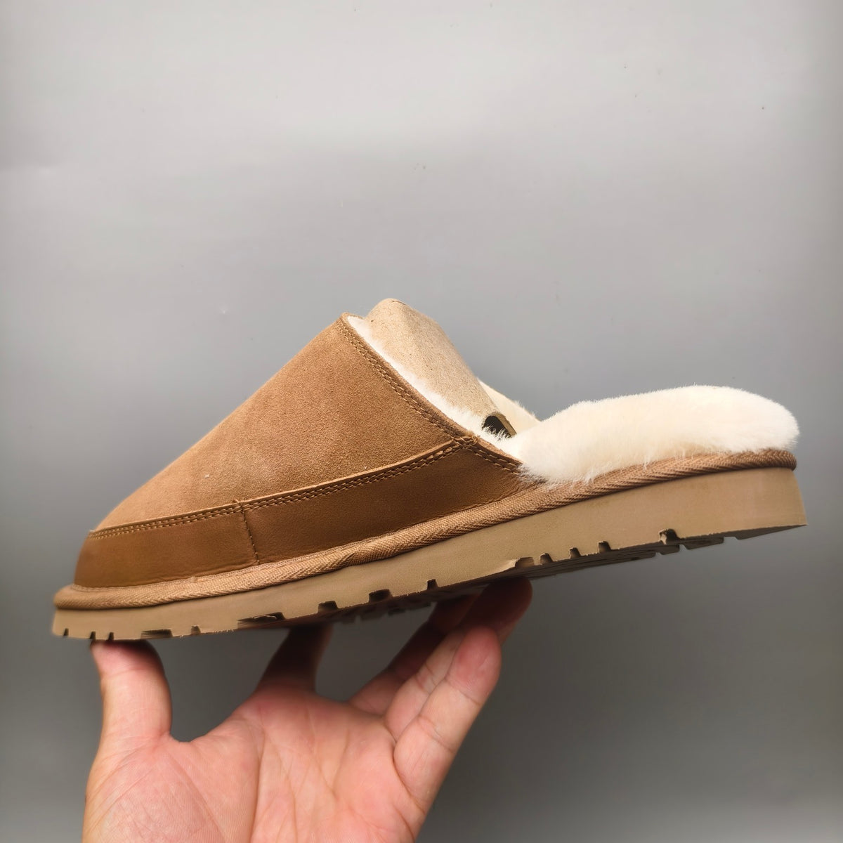 Chestnut Ultra-Lightweight Fluffy Men’s Slippers — New Arrival | In Stock